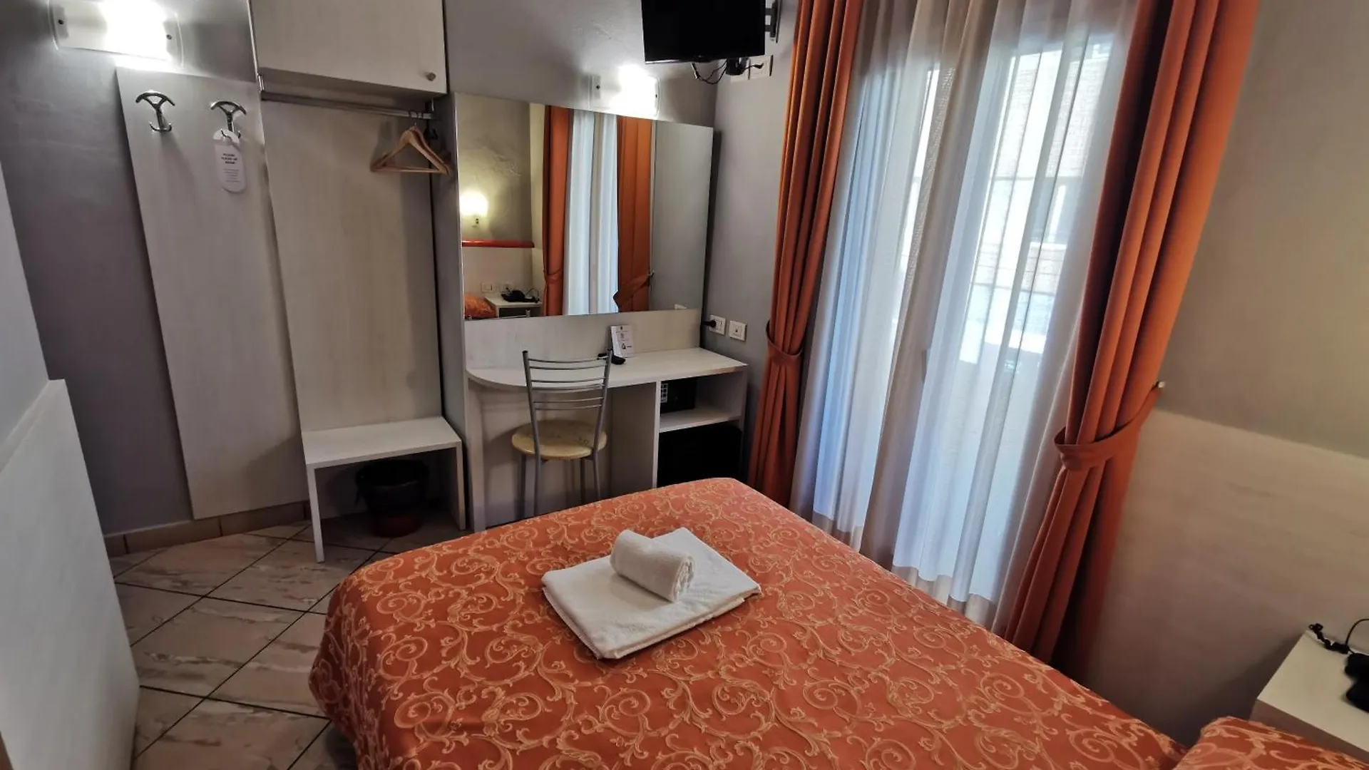 Hotel Brianza Milan 3*,