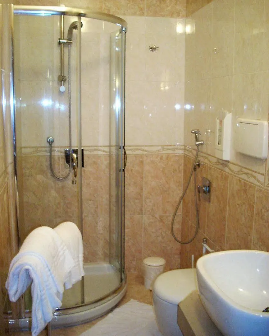 Hotel Brianza Milan 3*,