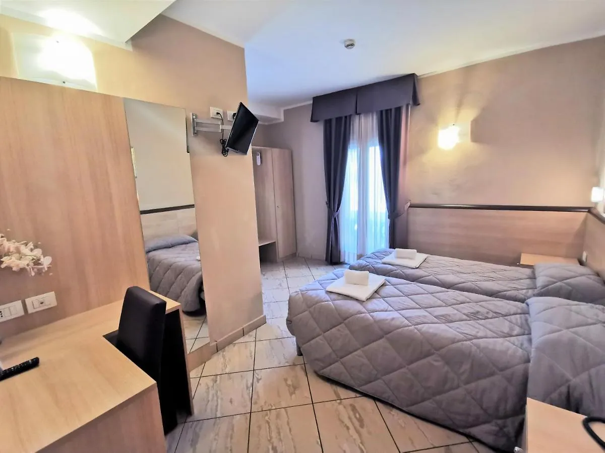 Hotel Brianza Milan 3*,