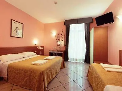 Hotel Brianza Милан